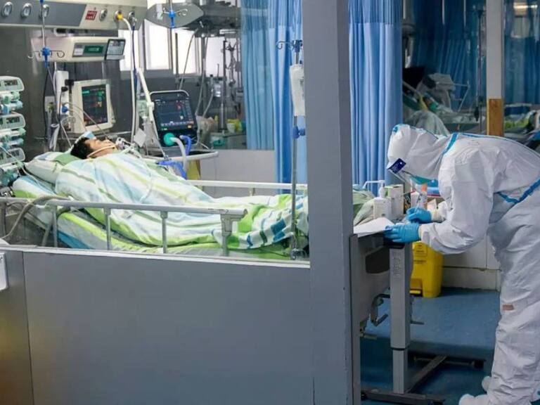 Ascienden a 304 los muertos por coronavirus en China