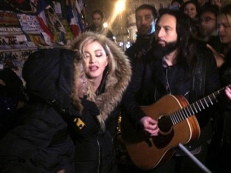 Madonna hace un show improvisado en París