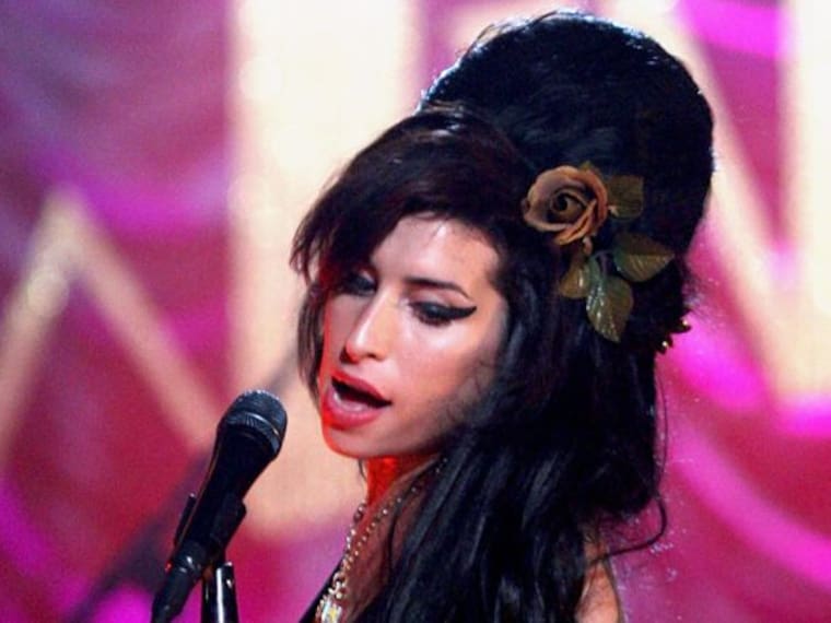 Así Sopitas: El sencillo inédito de Amy Winehouse