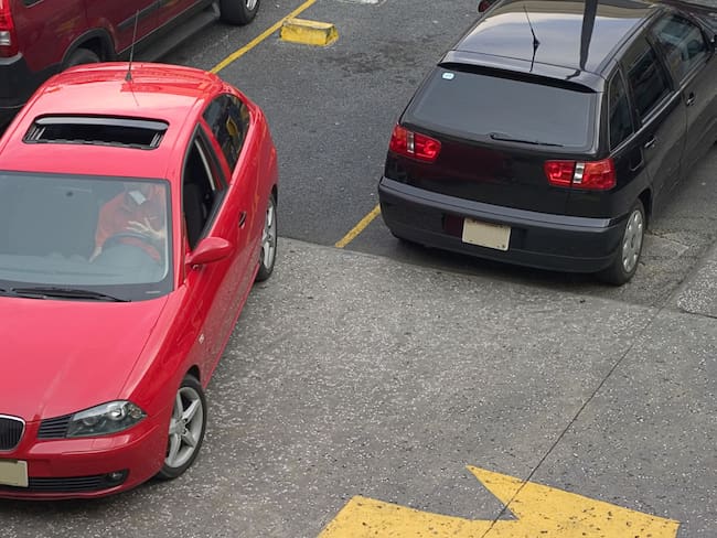 Vende tu auto: SAT confirma cuándo debes pagar ISR y cómo evitar una multa de 17 mil pesos