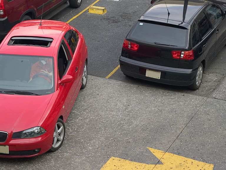 El SAT aclara que la venta de autos usados puede generar ISR si hay utilidad. Getty Images