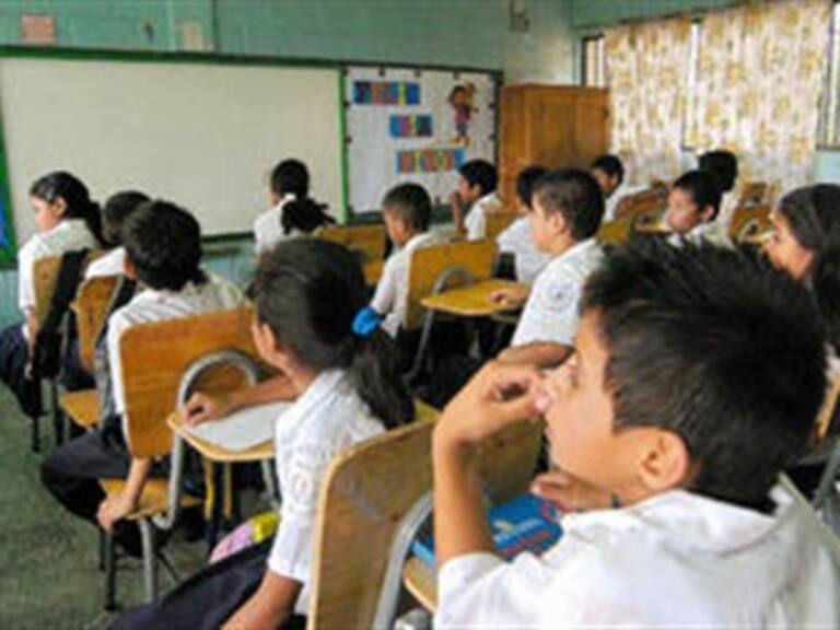 Prevén adelantar fin del ciclo escolar en Michoacán