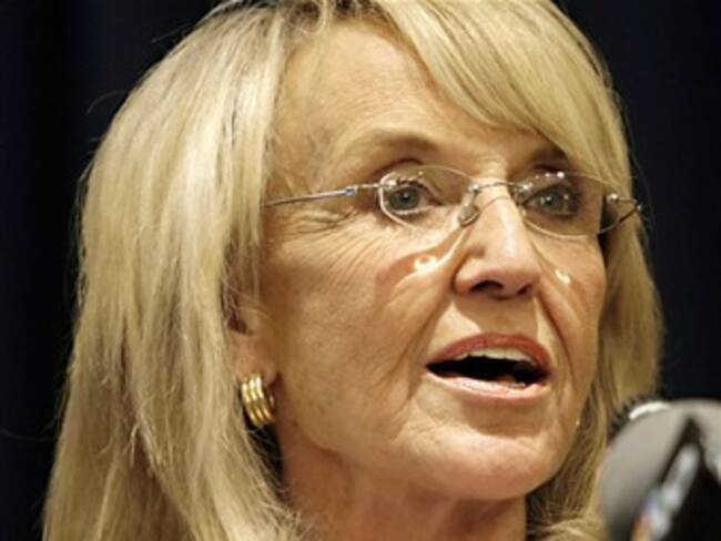 Contrata Arizona a afamado abogado para defender ley antiinmigrante