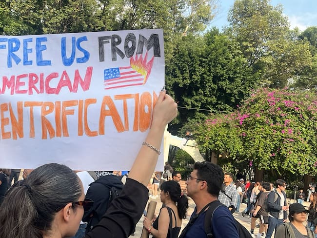 Protestan vecinos de la Condesa en contra de la “gentrificación” en su zona