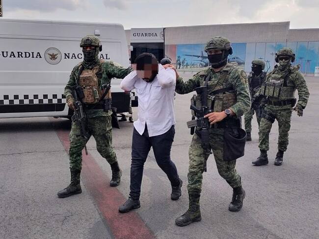 Trasladan a “El Piyi”, jefe de seguridad de “Los Chapitos”, a la CDMX