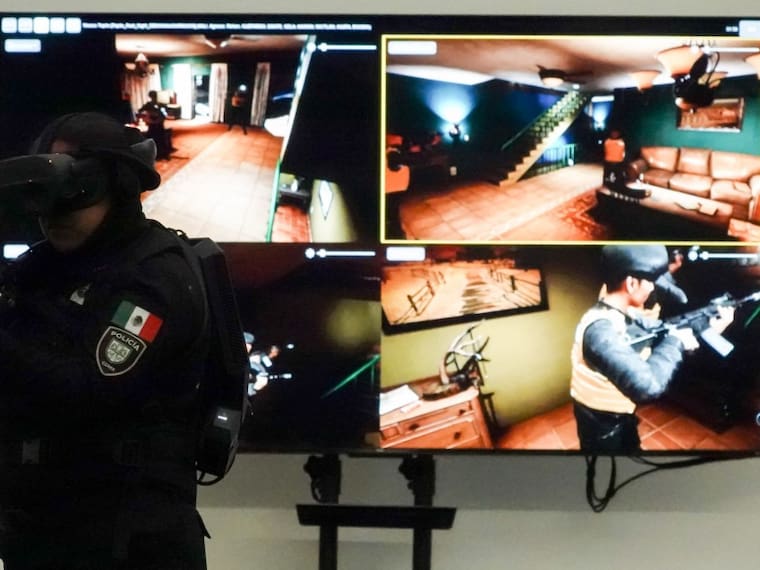 Inauguran centro de realidad virtual para la policía capitalina.