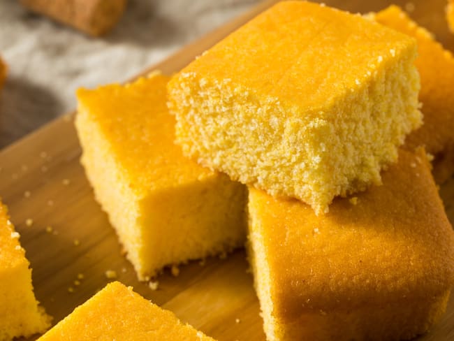 Pan de elote casero: cuánto tarda y el truco para que quede realmente esponjoso