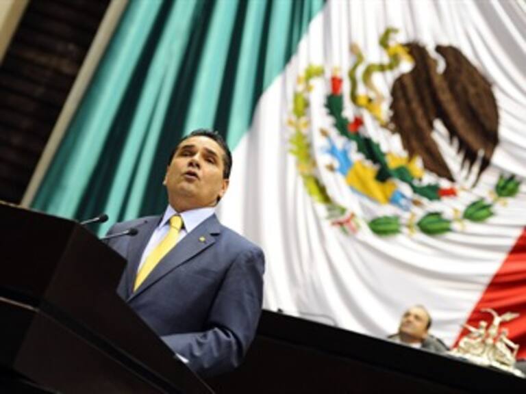 Aprueban comisión de diálogo entre normalistas y gobierno de Michoacán