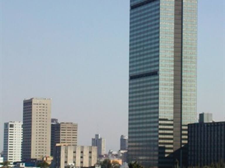 Ordena EU arresto domiciliario a empresario por robo a Pemex