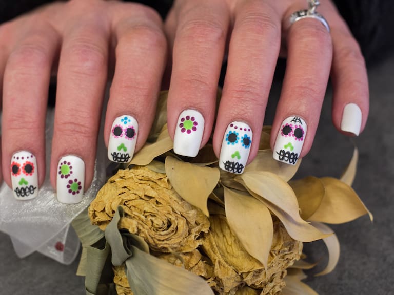 Mx - Uñas de Día de Muertos.