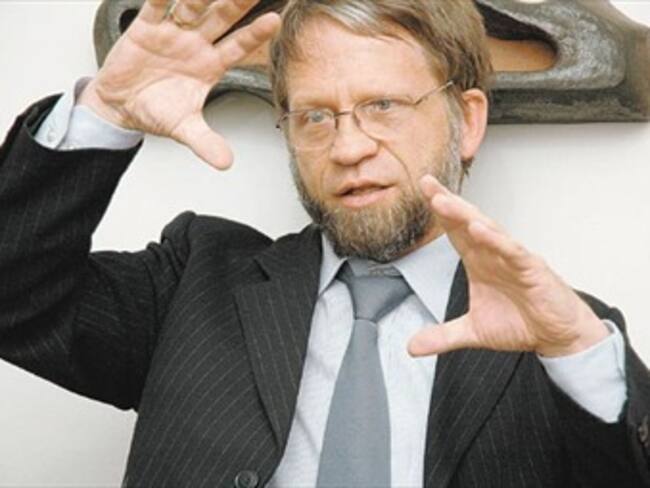 'El combate contra crimen no se gana exterminando criminales': Mockus