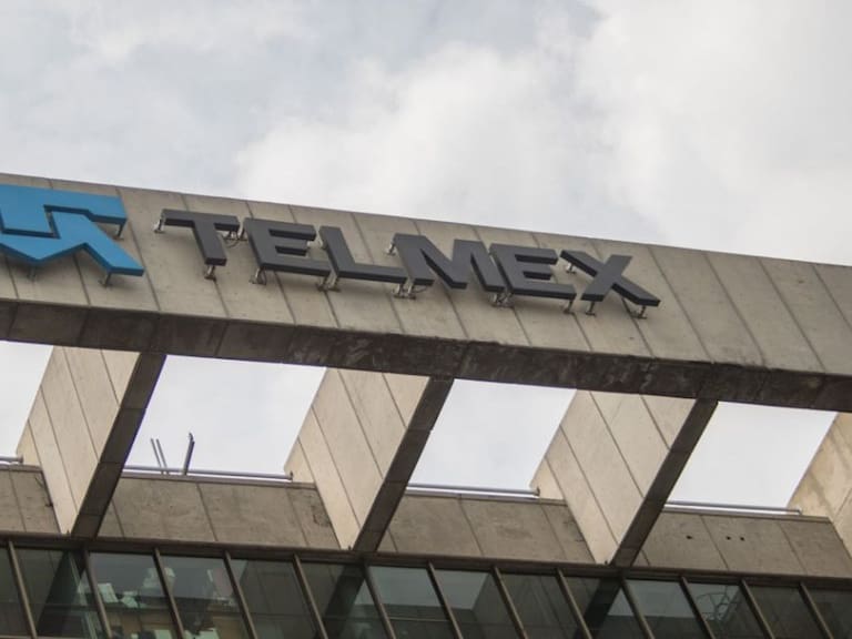 Trabajadores de Telmex toman instalaciones de manera simbólica