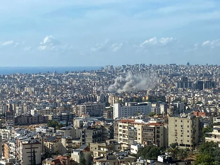 Suburbios de Beirut donde se elevó el humo tras ataque(Foto: AFP) (Foto por:-/AFP vía Getty Images)