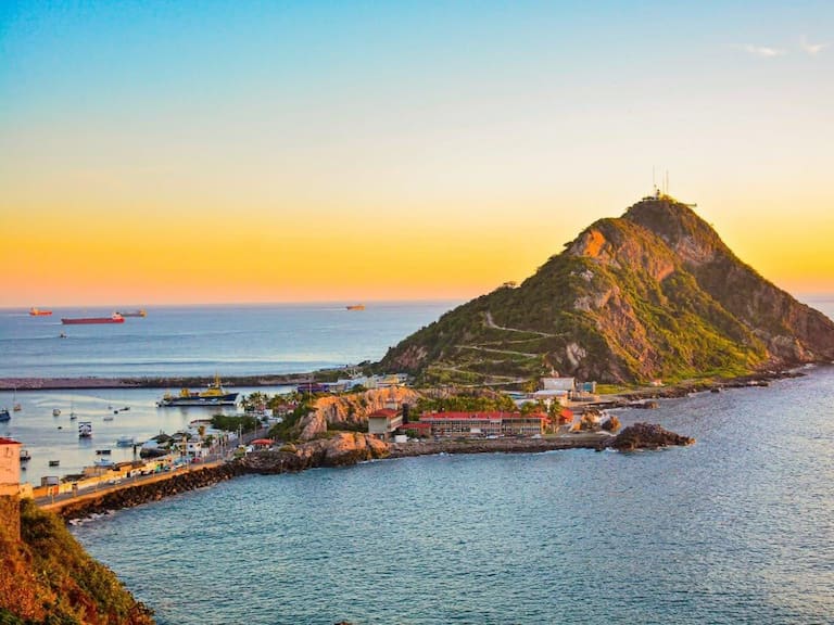 Sectur destaca una ocupación hotelera del 83 por ciento en Mazatlán en el inicio de Semana Santa