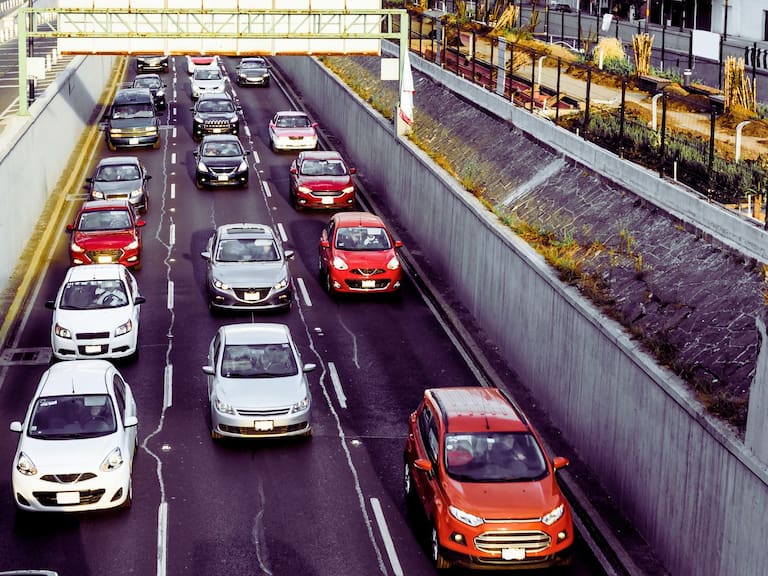 Autos que no verifican en CDMX: quiénes aplican y requisitos 2026. Getty Images