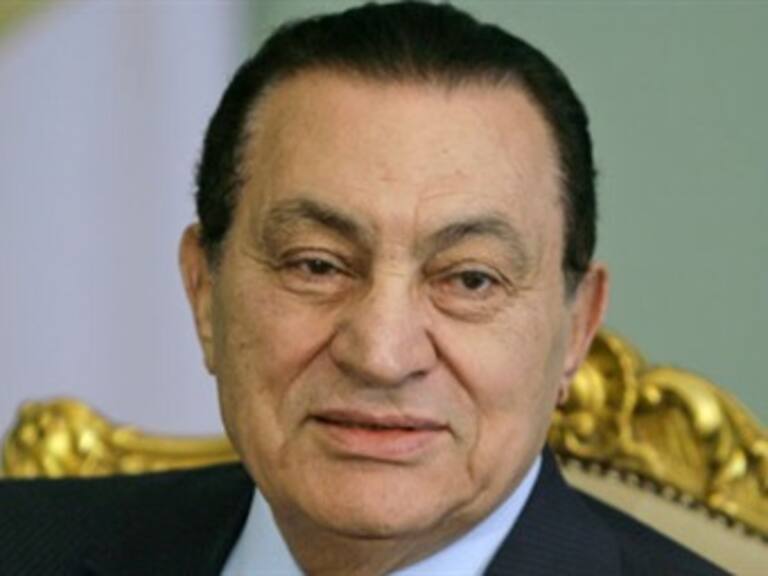 Dictan sentencia a Mubarak hasta junio