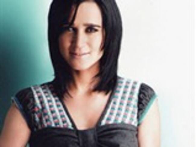 Canta Julieta Venegas en Concierto Nobel de la Paz