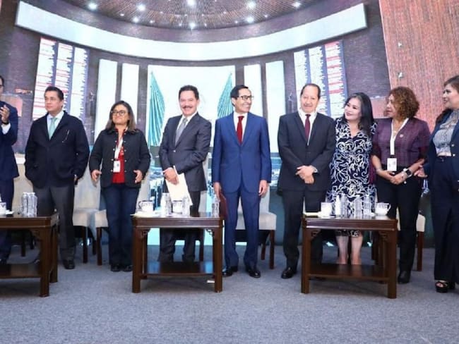 Arranca plenaria de Morena en Diputados