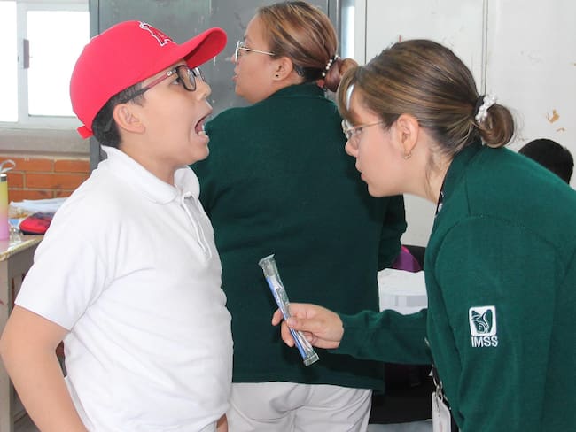 Informa secretario de Educación Mario Delgado que en un mes se ha valorado a un millón 195 mil 530 estudiantes del país por medio de las Jornadas de Salud