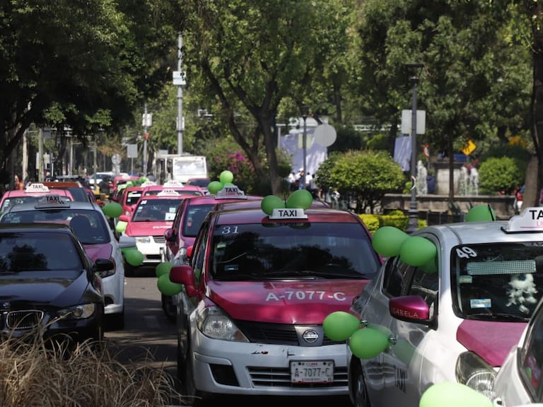 Pide Martí Batres a los taxistas que dejen de hacer bloqueos
