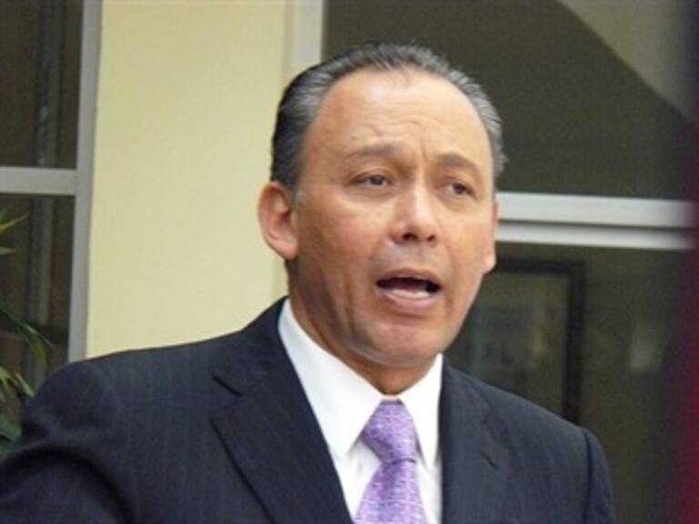 A pesar de violencia, Baeza llama a votar