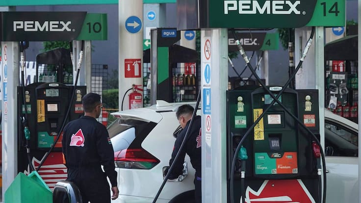 Sheinbaum y gasolineros acuerdan bajar el precio del diésel a 27 pesos