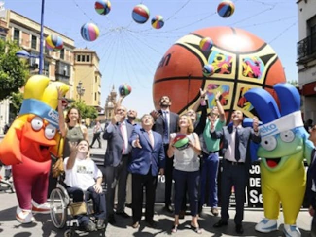 Se acerca la Copa del Mundo y el baloncesto invade las calles