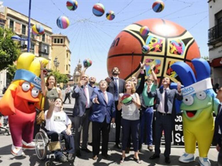 Se acerca la Copa del Mundo y el baloncesto invade las calles