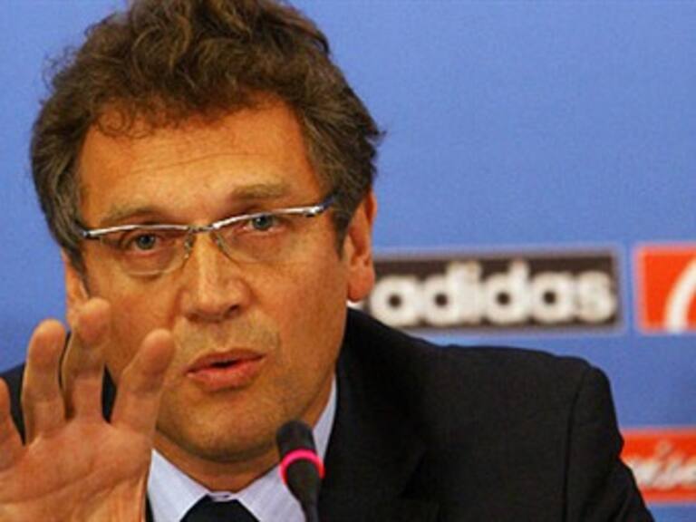 Pide FIFA pruebas a FA por supuesto soborno de directivos