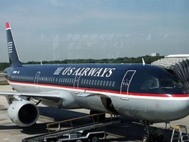 Cae avión en Río Hudson con 146 pasajeros
