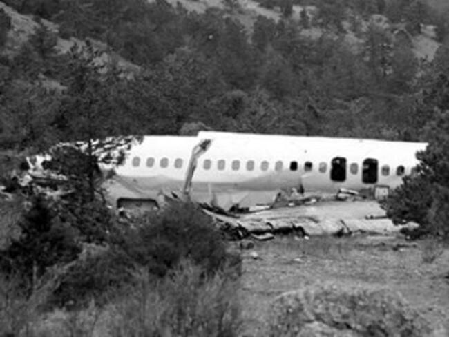 Se estrella avión con 96 personas a bordo en China