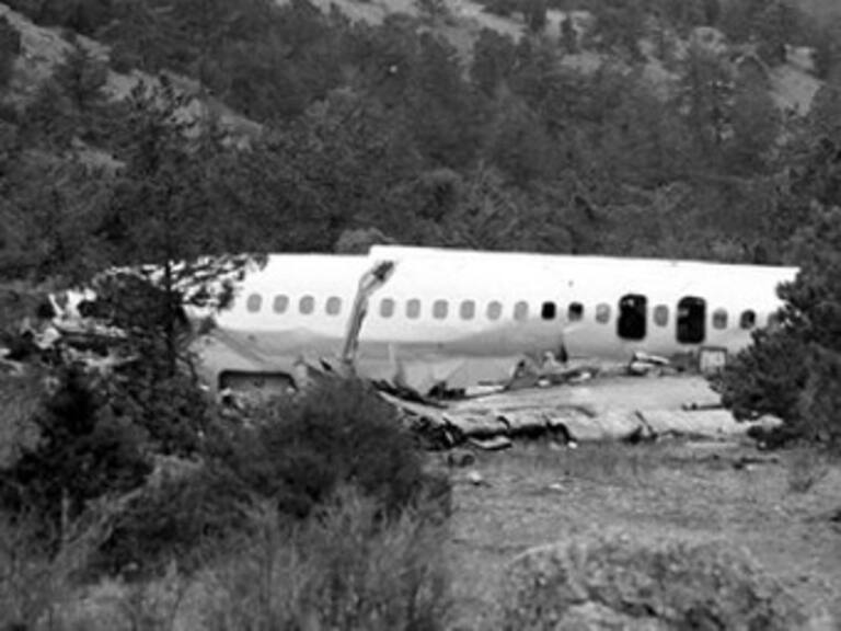 Se estrella avión con 96 personas a bordo en China