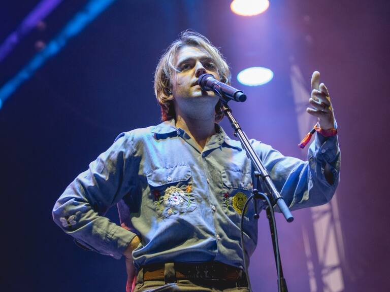 Dayglow is in da house!