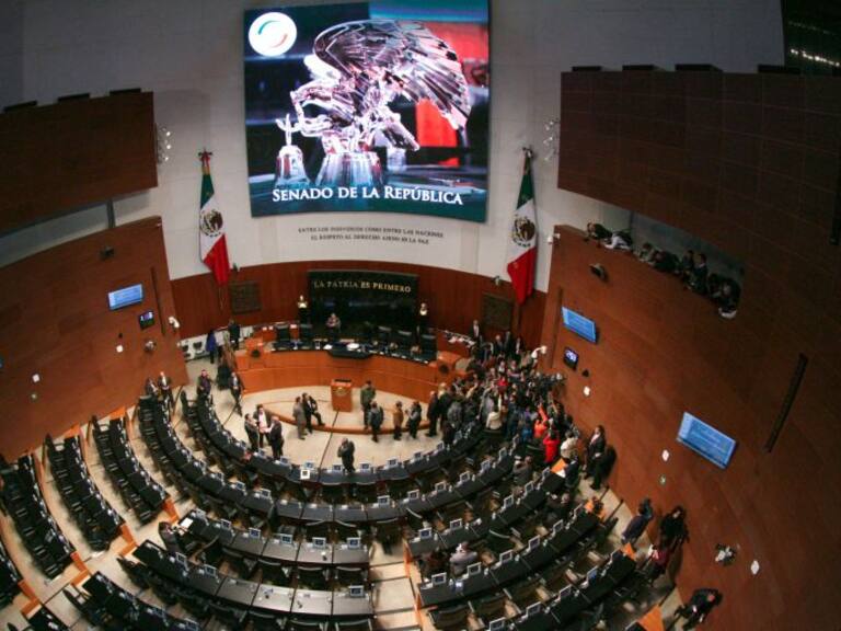 Se agudiza rebelión del Senado por cese de fiscal Santiago Nieto