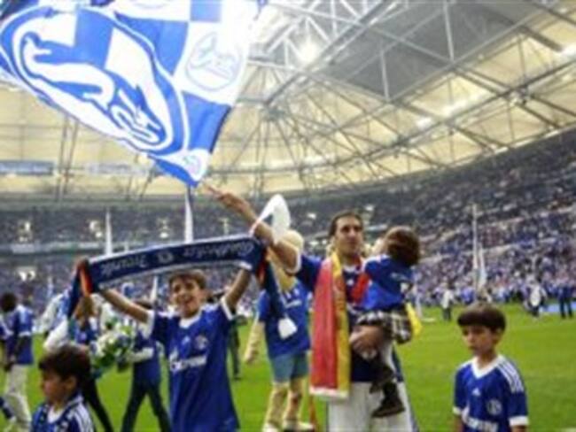 El Schalke le ofrecerá un puesto a Raúl para cuando deje el fútbol