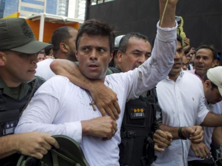 “Se llevaron a los opositores en un acto clandestino”: Odell López, periodista Efecto Cocuyo