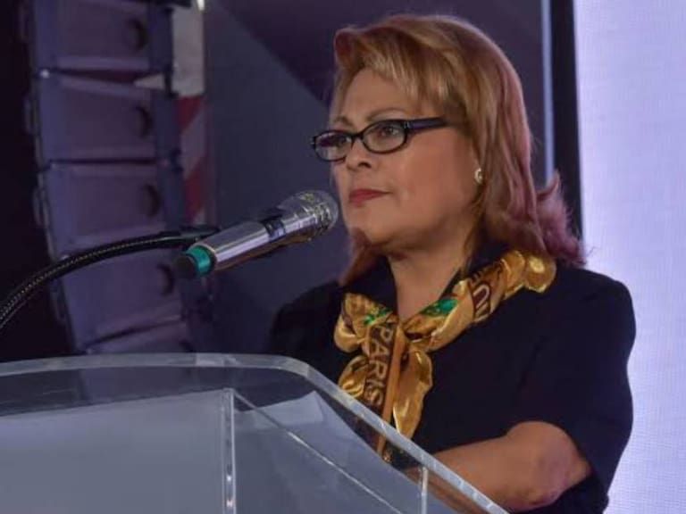 Alcaldesa de Atizapán de Zaragoza rinde primer informe de Gobierno