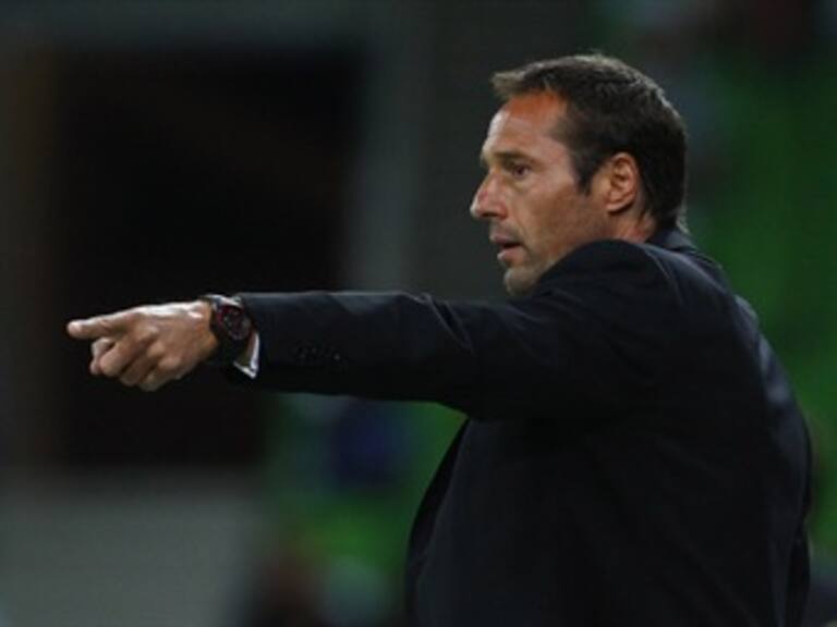 Confirman cese del técnico de Chivas, Van't Schip