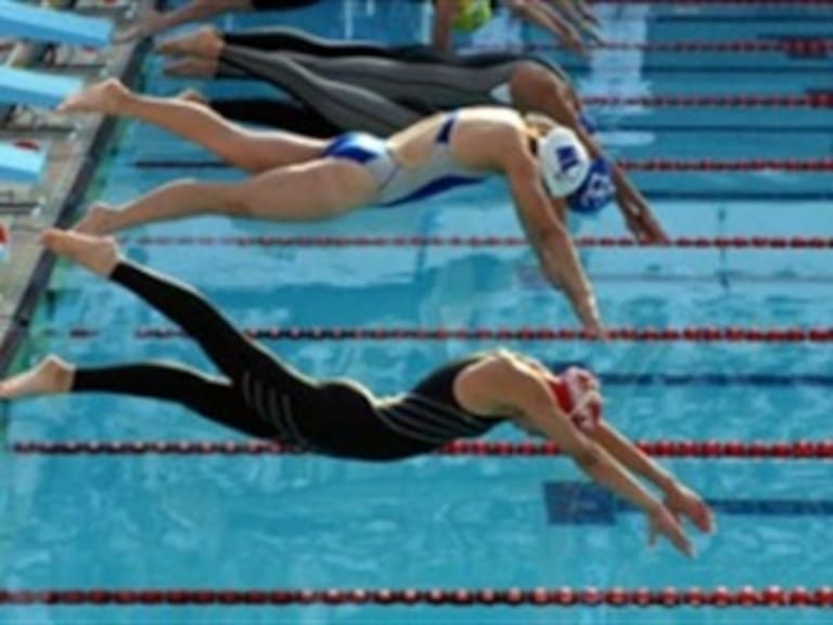 Autoriza FINA trajes de baño de poliuretano