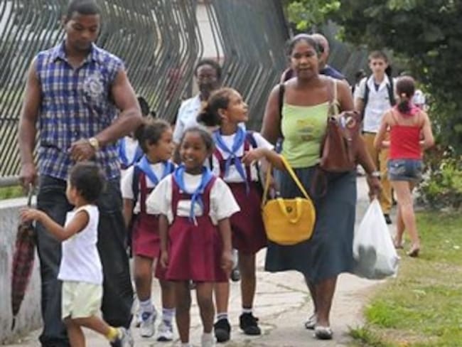 Comenzará población de Cuba a decrecer y aumentará la carga social
