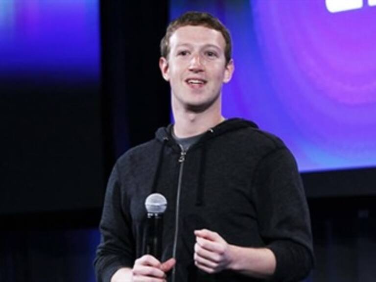 Acceso mundial a internet, reto de actual generación: Zuckerberg