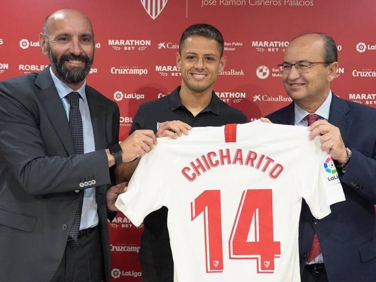 El Chicharito es nuevo jugador del Sevilla
