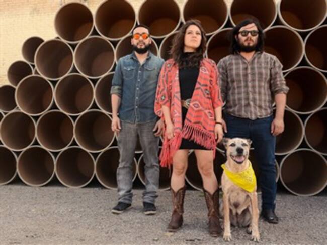 ¡The Chamanas visitan la cabina!