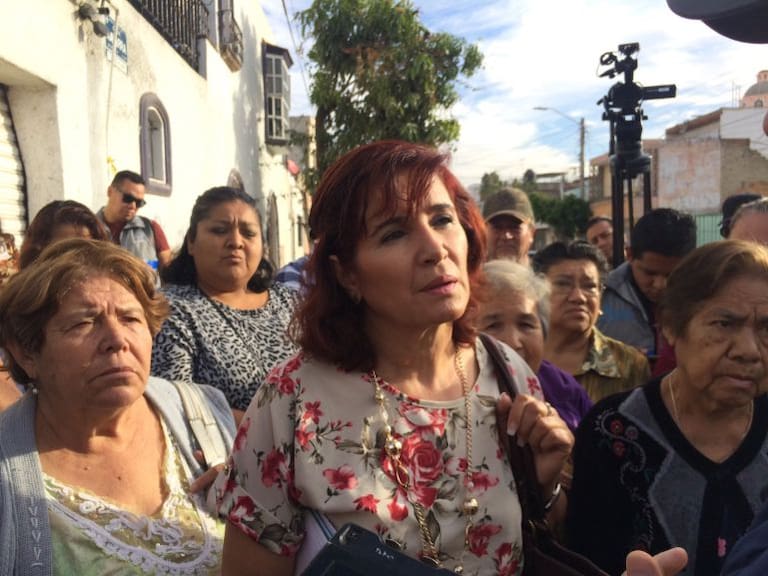 Usuarios de Caja Santa Elena solicitan apoyo para recuperar un edificio embargado mediante fraude