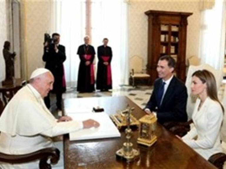 Da la bienvenida el Papa Francisco a los nuevos reyes de España