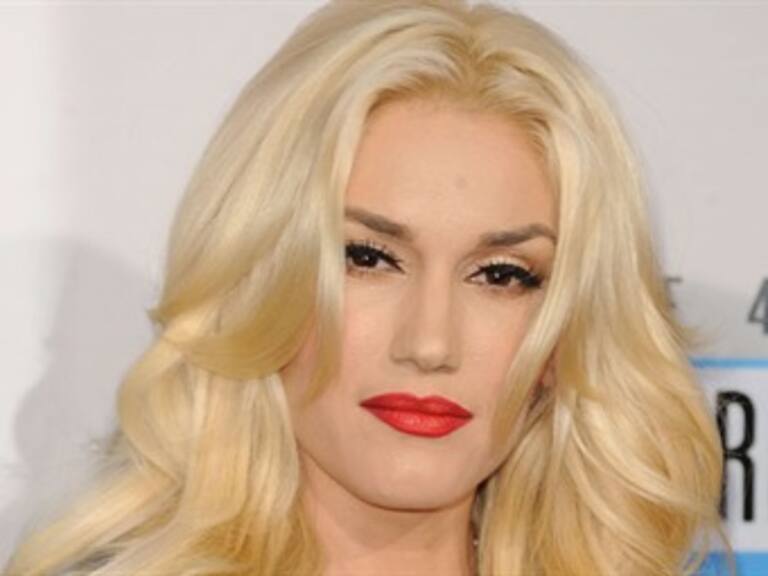 Festeja Gwen Stefani cumpleaños 44 a la espera de su tercer bebé