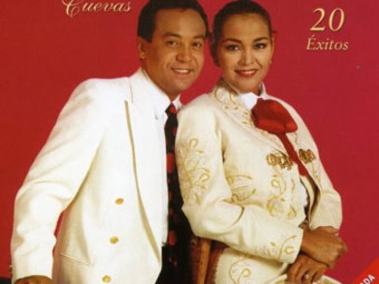 Aída y Carlos Cuevas de luto, falleció su mama