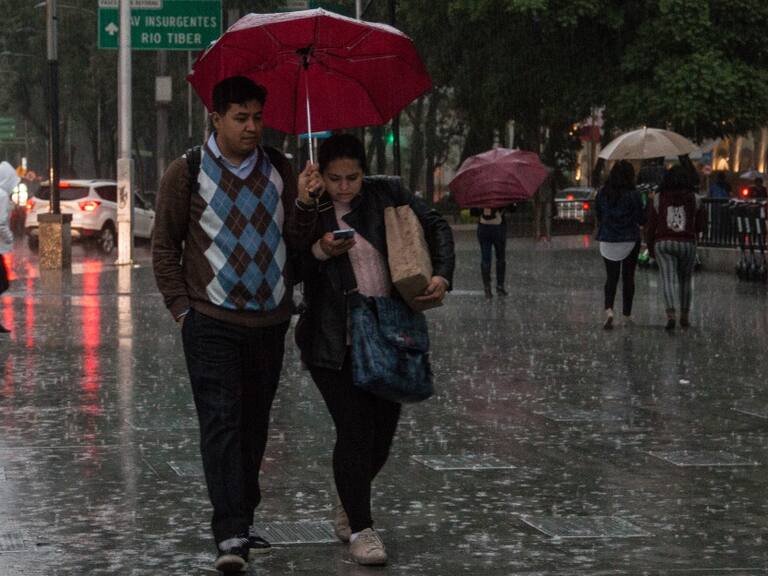 Prepara el paraguas; se espera lluvia y granizo en el Valle de México