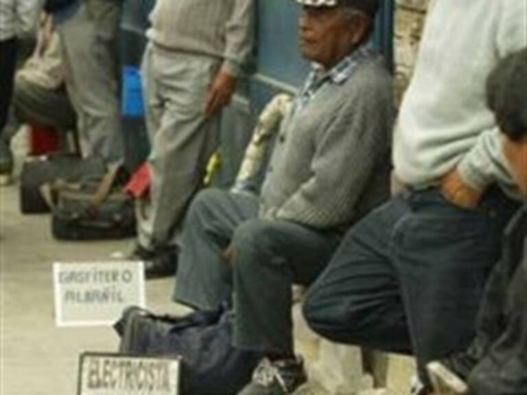 Legisladores citan a comparecencia de Lozano y Karam