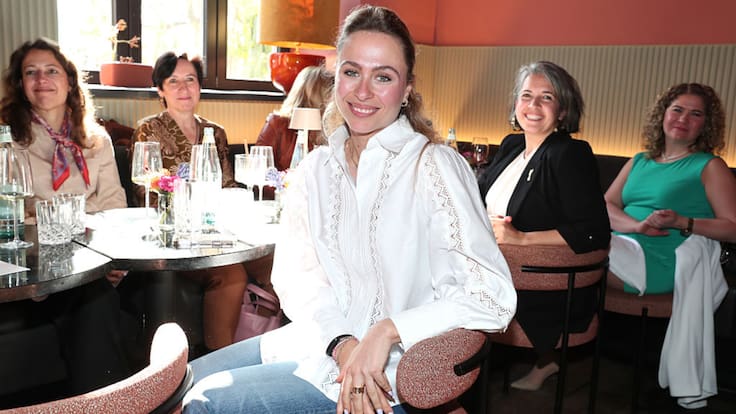 El costo invisible del éxito: ¿Por qué no basta con tener mujeres en la alta dirección?